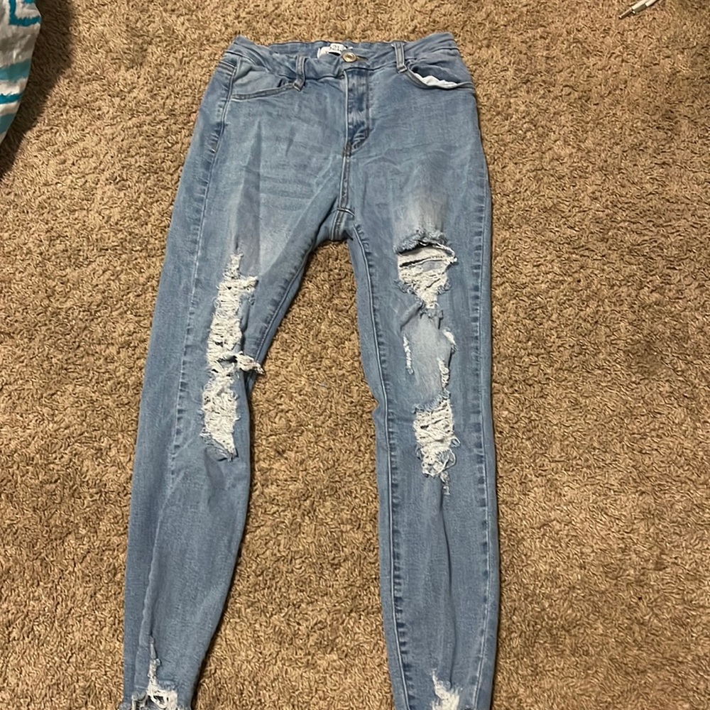Ripped jeans size 8